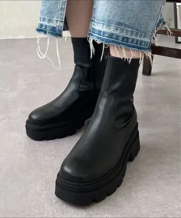 블랙 가죽 숏부츠