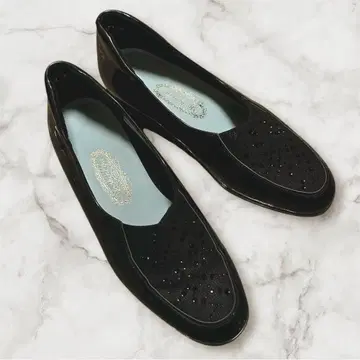 새상품급 yoshinoya 에나멜 펌프스 웨지솔 비쥬