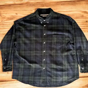 JOURNAL STANDARD TRISECT2 The FAT Shirt