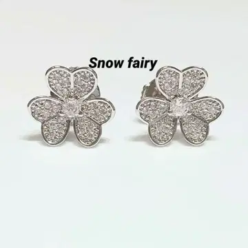 세잎클로버 미니 귀걸이 플라워 미니 귀걸이 화이트 골드 컬러