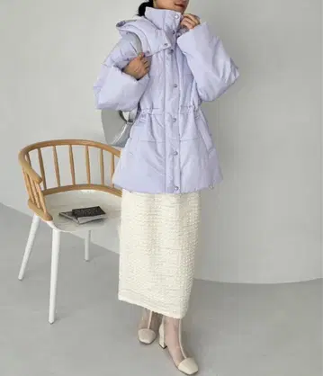 미사용 새상품 NICE CLAUP 허리 마크 미들 페이크 다운 자켓