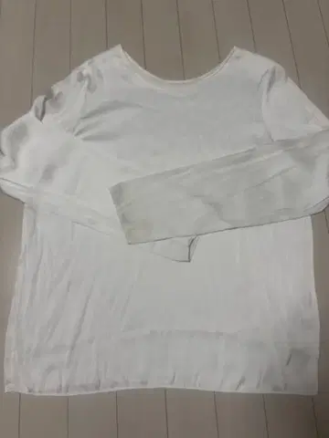 플라주 리암 새틴 원단 티셔츠