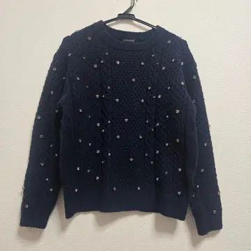 루니 비쥬 니트 스웨터