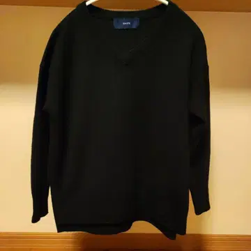 SHIPS 다크 네이비 V넥 니트 긴팔