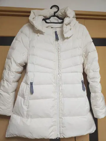 빅 사이즈 FILA 후드 부착 다운 자켓 화이트 3L