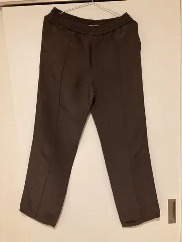 세컨드 레이어 다크 그레이 트랙 팬츠