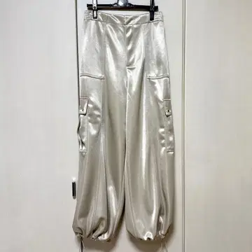 센스 오브 플레이스 샤이니 컷 카고 팬츠