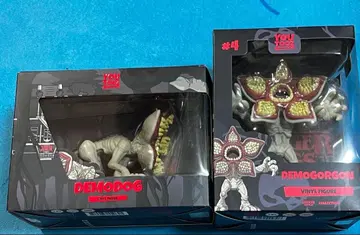 기묘한 이야기 데모고르곤 피규어 데모도그 2체 유토즈