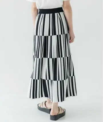 UNITEDTOKYO 체커 니트 스커트 플리츠 흑백