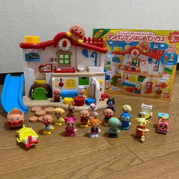 호빵맨 첫 하우스 타운 인형, 부속품 등 다수 포함 인형의 집