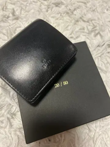 도치기 가죽 블랙 접이식 지갑 20/80