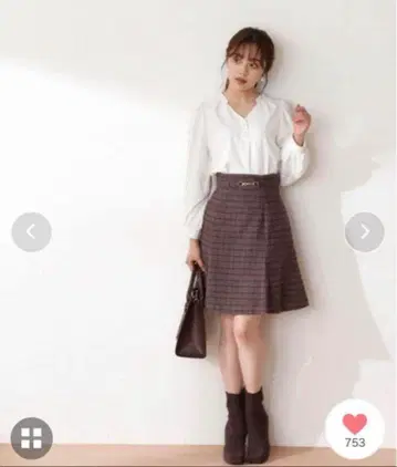 새상품 프로포션 바디 드레싱 스커트 M 사이즈 브라운 계열