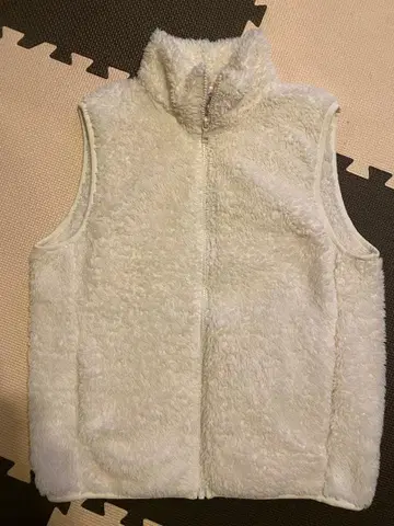 UNIQLO 라이트 보아 플리스 베스트 M 사이즈