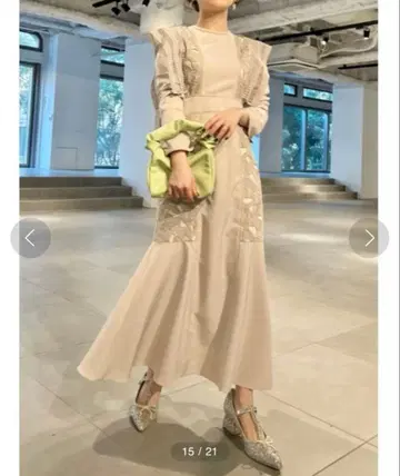 새상품급 릴리 브라운 스위칭 레이스 드레스