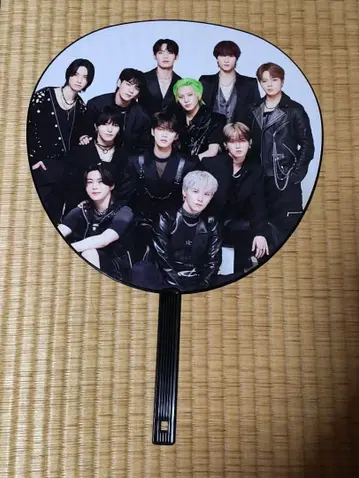 라포스타 2025 JO1 부채 전체 집합