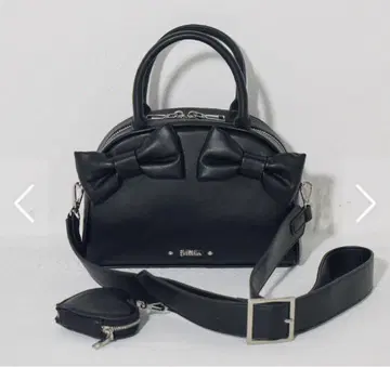 pium 하트 파우치 포함 리본 보스턴 백 블랙