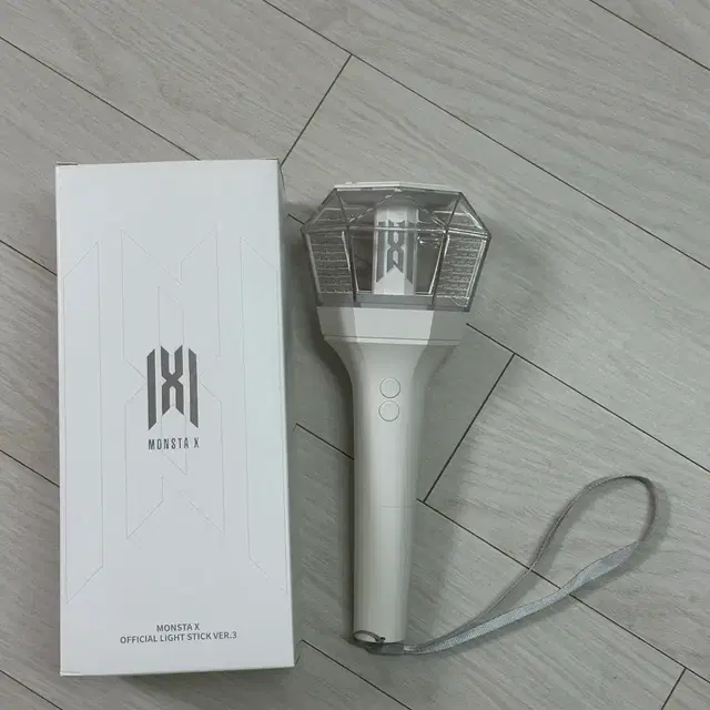 몬스타엑스 응원봉 몬둥이3 판매합니다!