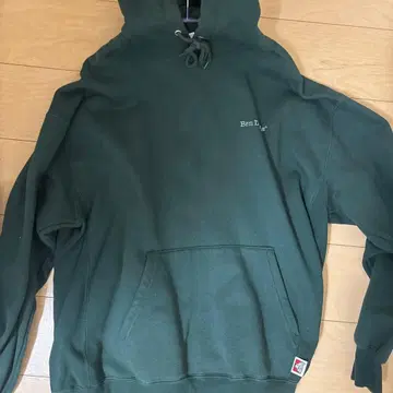 Ben D. 다크 그린 후드티