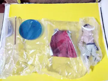 원피스 월드 콜렉터블 메가 피규어 흰 수염