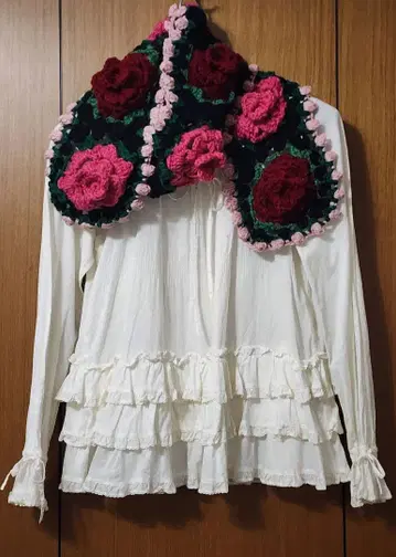 입체 장미 모티브 뜨개질 머플러 포테치노 사에라 벨파치 장미 모티브