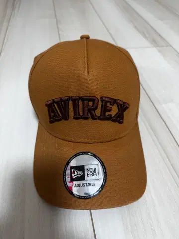 AVIREX x NEWERA
