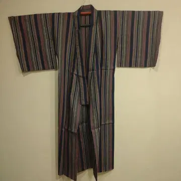 여성용 기모노 단의 시지라 줄무늬 패턴 에이타로야