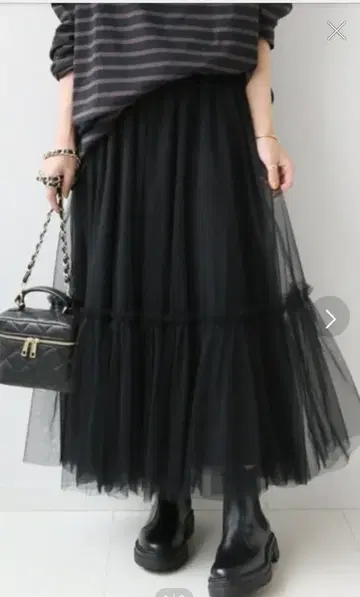 새상품급 저널 스탠다드 리룸 프리 사이즈 샤샤 스커트