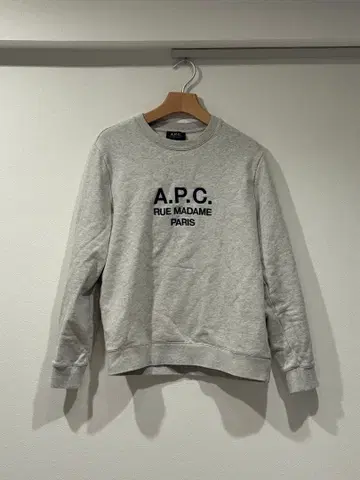A.P.C. 맨투맨 M