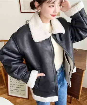 블랙 보아 카라 부착 자켓 L 사이즈