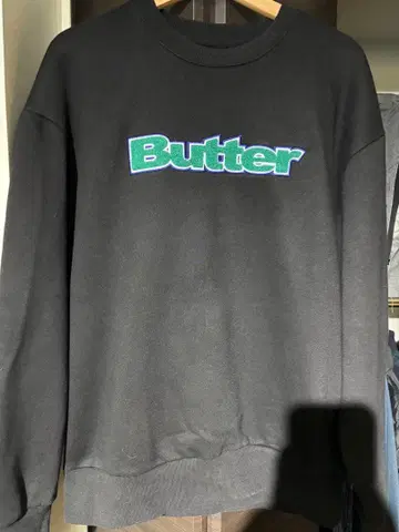 Butter goods 블랙스 맨투맨 L 사이즈