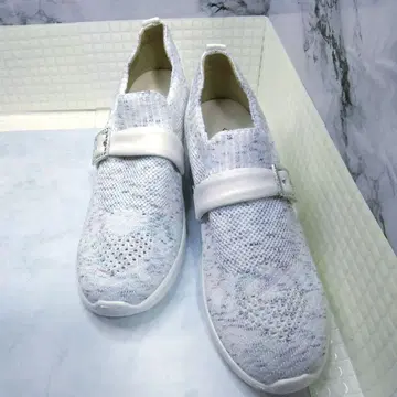 화이트 계열 라메 니트 수축 편안함 스니커즈 높이 6cm 힐