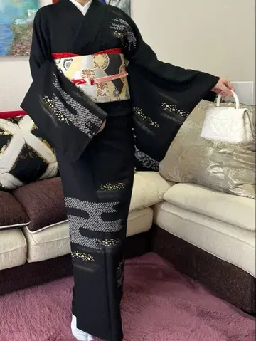 블랙 컬러 츠케사게