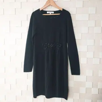 [ Super Beauty ] 슈퍼뷰티 블랙 비쥬 니트 원피스