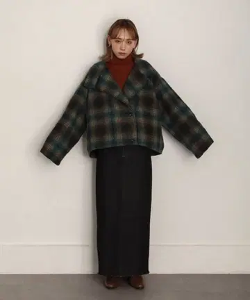 울 혼방 체크 무늬 박스 자켓