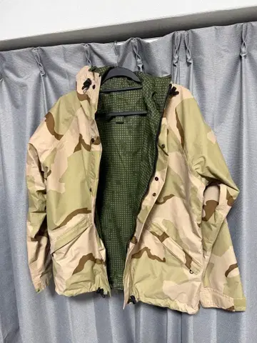 ADVENTURE TECH 리버서블 밀리터리 자켓 S