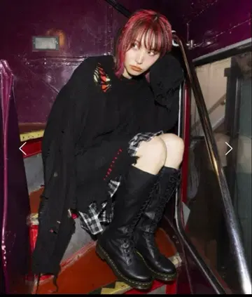 LiSA x Candy Stripper DAMAGE 니트