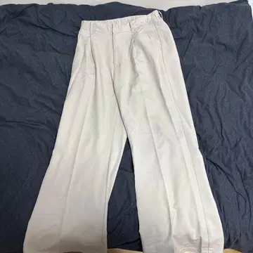 라이트 그레이 와이드 플레어 슬랙스