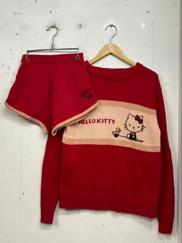 BEAMS COUTURE 헬로키티 니트 셋업