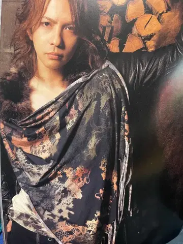 HYDE 착용 LGB 타이 다이 탱크탑