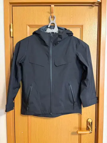 유니클로C 블록테크 후드티 블랙 XS