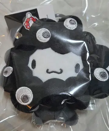 시나모롤 블랙 미야쿠미야쿠 나라키리 BC 카라비너