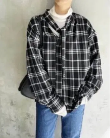 [ 새상품급 ] 스픽 앤 스팬 모노톤 타탄 보타이 블라우스