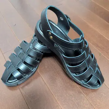 아놀드 파머 구르카 스타일 샌들 천연 가죽