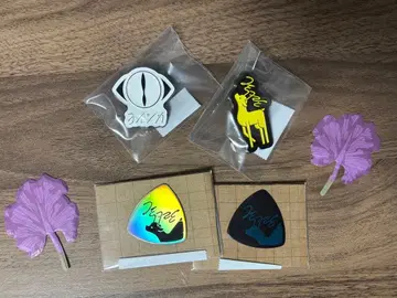 [레어] 요루시카 전생 핀 배지 피크 백일홍