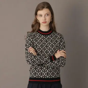 드레 스테리아 오버랩 자카드 풀오버