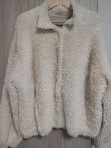 Clest moijeu 세모아쥬 샤기 니트