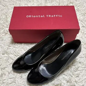 Oriental Traffic 블랙 에나멜 펌프스 37 하이힐