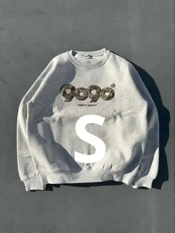 9090 OG 로고 오리지널 크루넥 스웨트