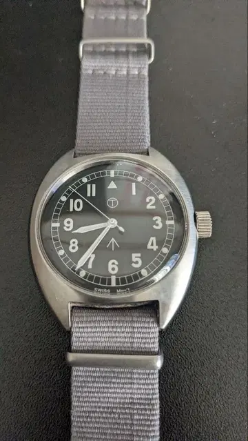 밀리터리 워치 쿼츠 블랙 다이얼 손목시계