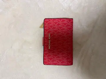 MICHAEL KORS 이단 접이식 지갑